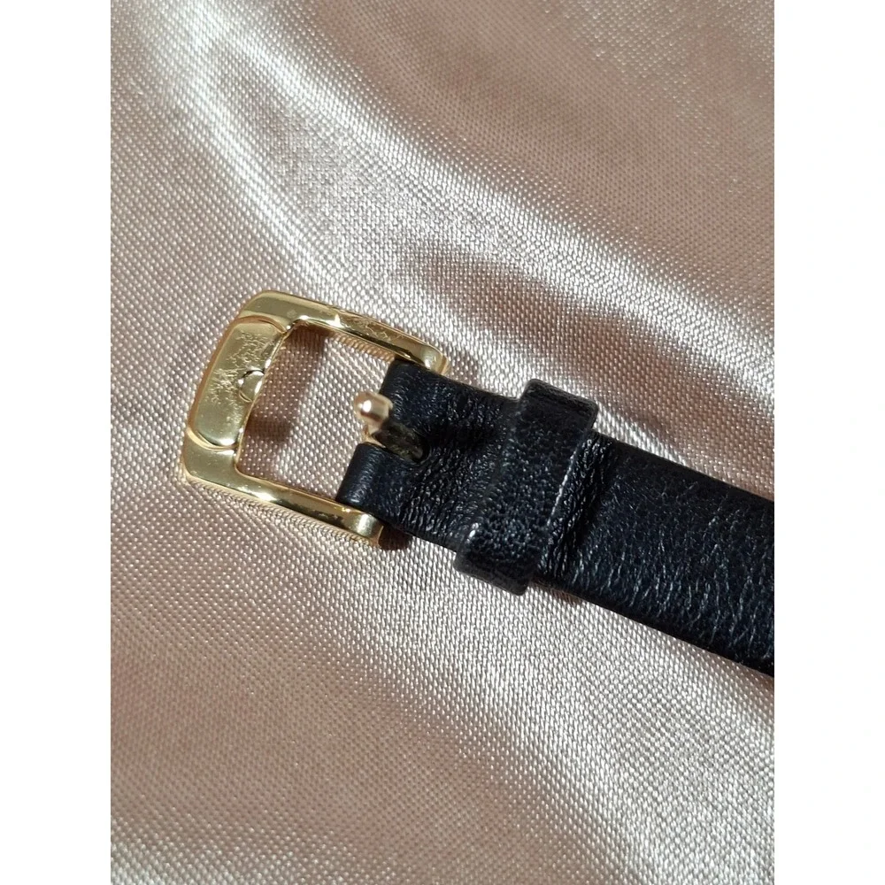 Gucci 30002.L Vintage Ladies Wristwatch‎ Gold Plated Black Dial Roman Numerals